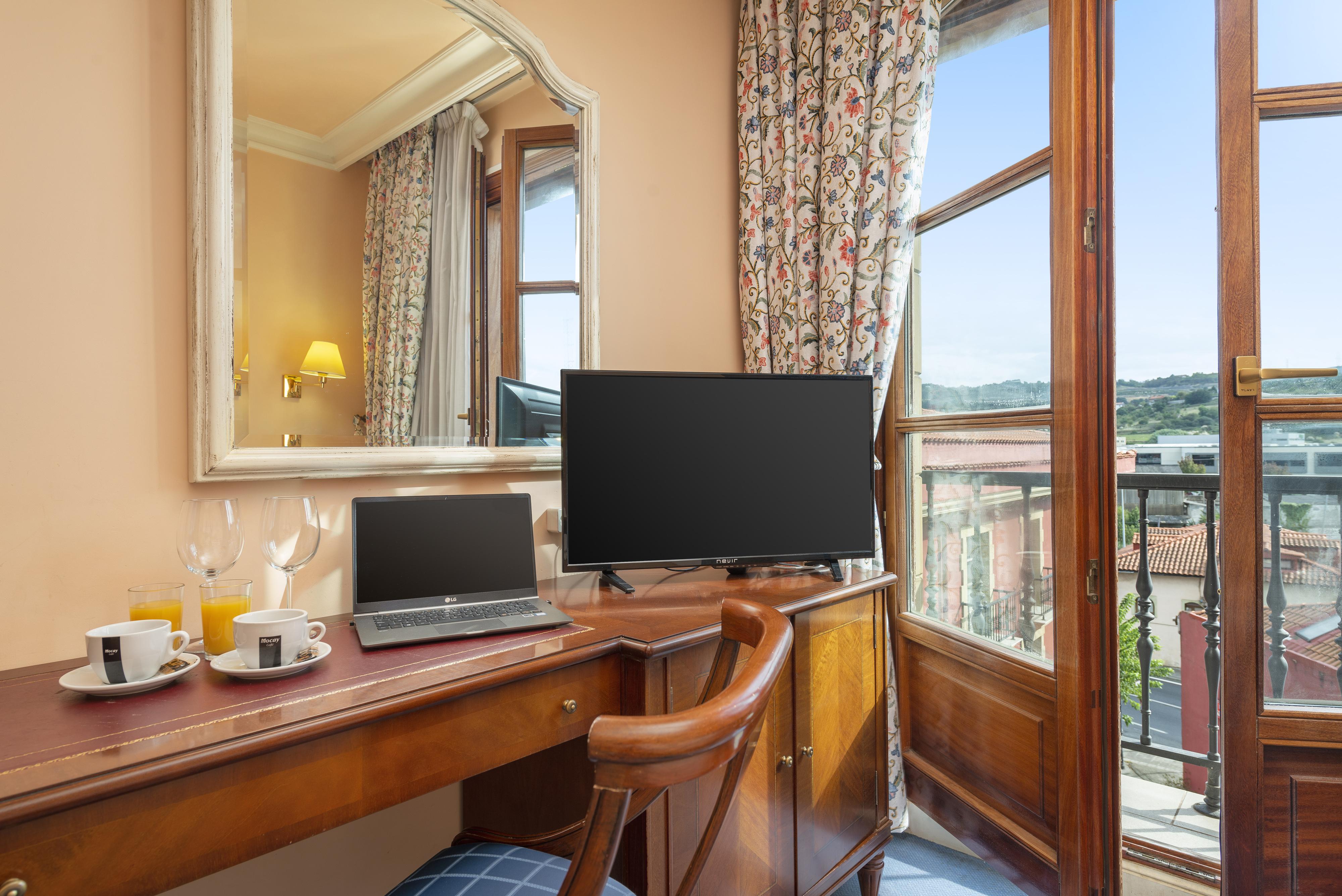 Tryp Bilbao Sondika Hotel Kültér fotó