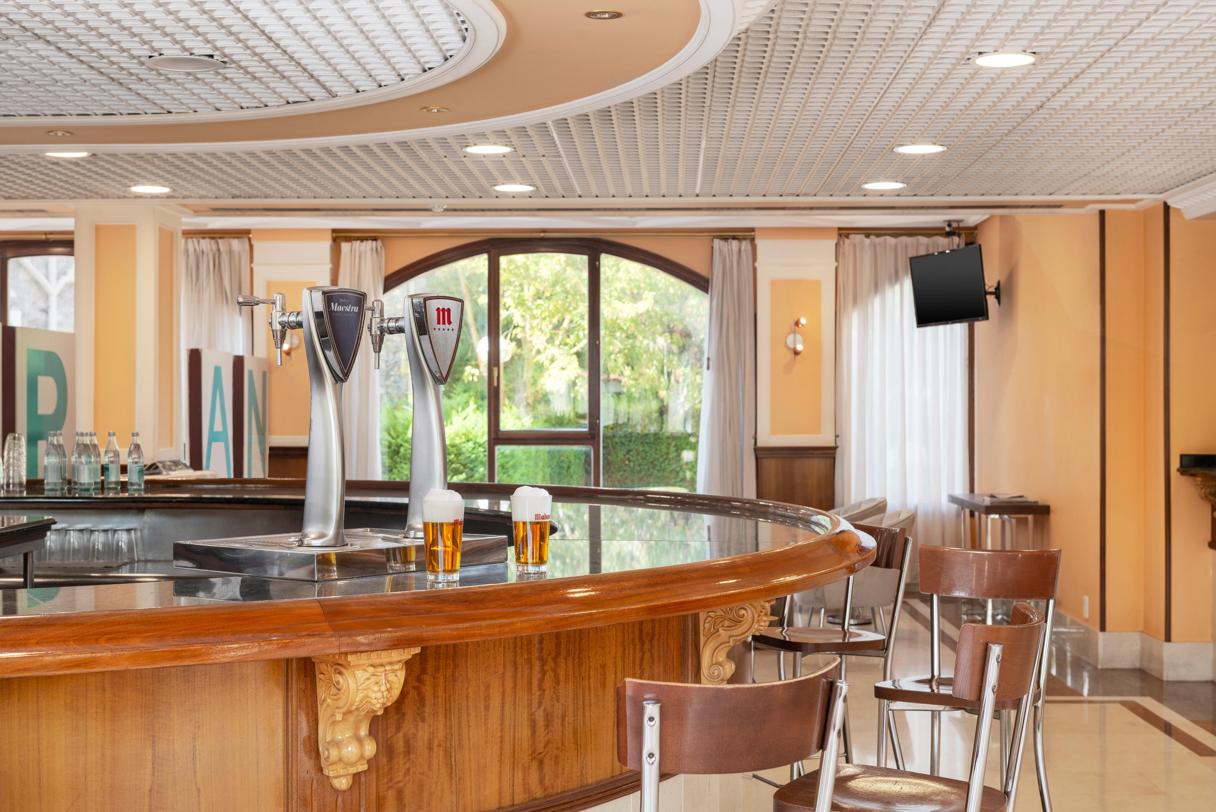 Tryp Bilbao Sondika Hotel Kültér fotó
