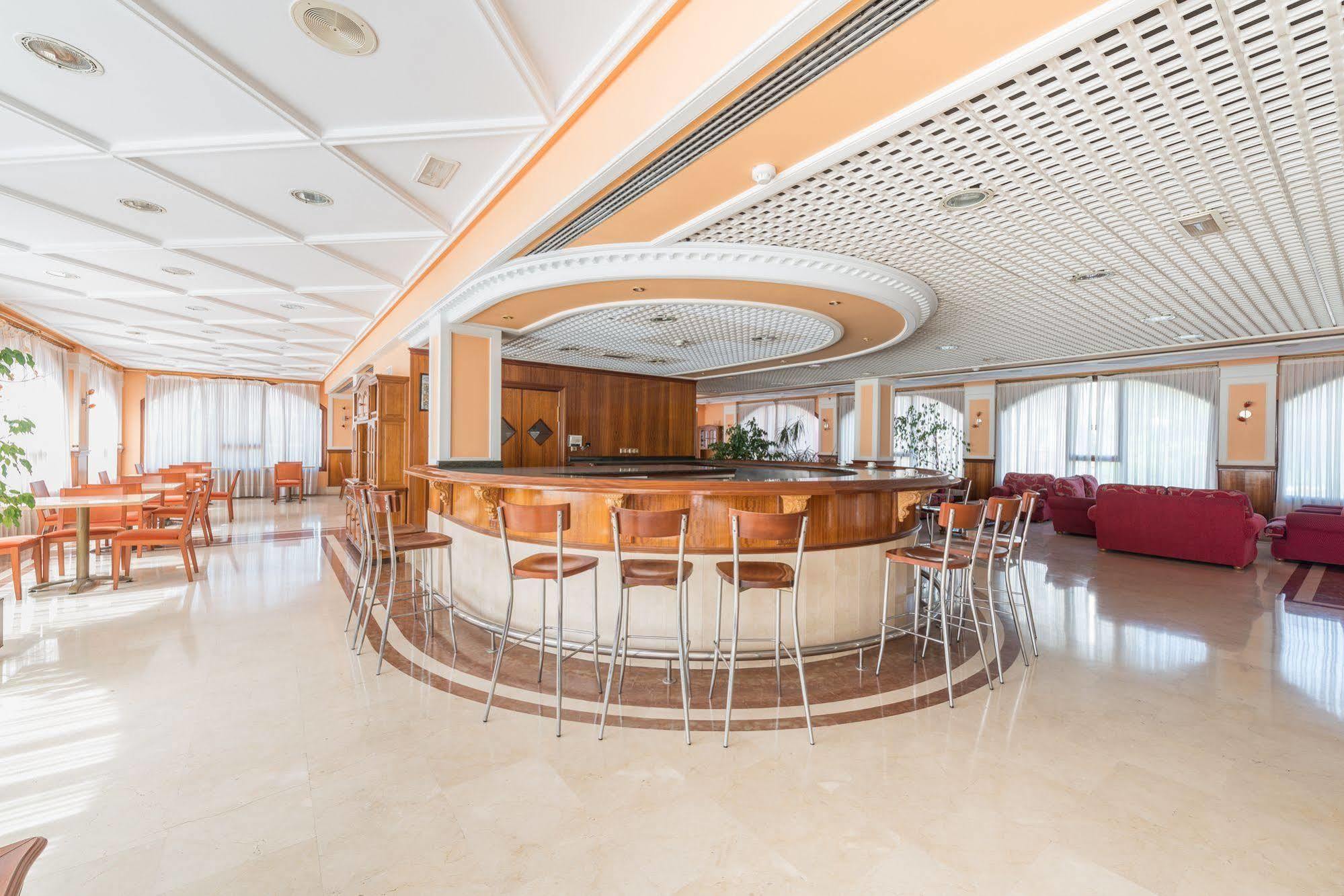 Tryp Bilbao Sondika Hotel Kültér fotó