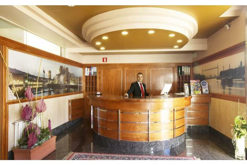 Tryp Bilbao Sondika Hotel Kültér fotó